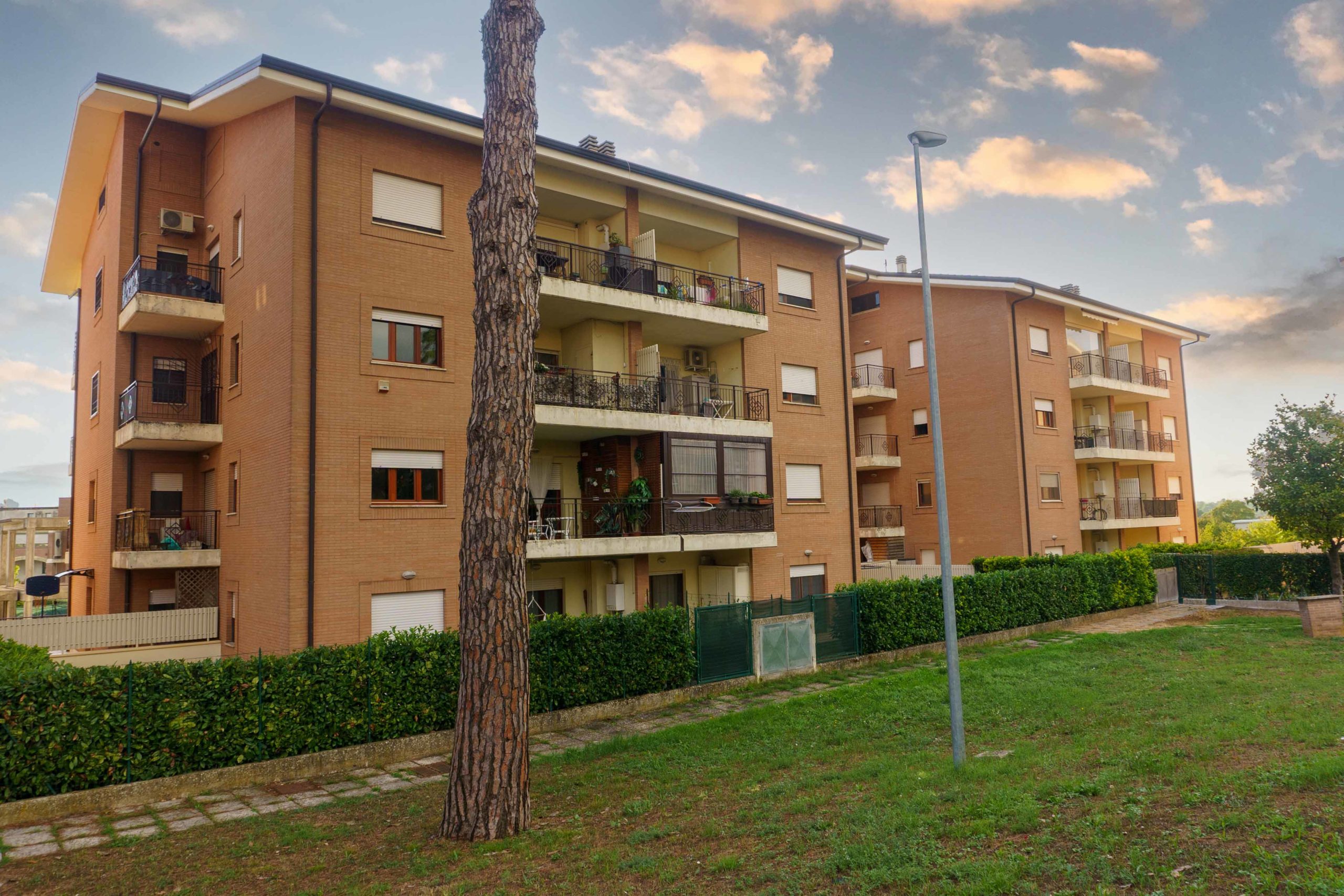 https://www.villaggioblu.it/wp-content/uploads/2022/08/fontana-2-web-scaled.jpg